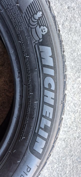 4 anvelope iarna runflat Michelin 245/50/19.Pretul este pe bucata.
