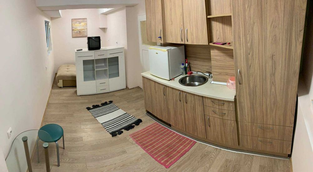 Дава се под наем Едностаен апартамент в Бургас, Възраждане - 12 кв.м за 102 € - Снимка #4