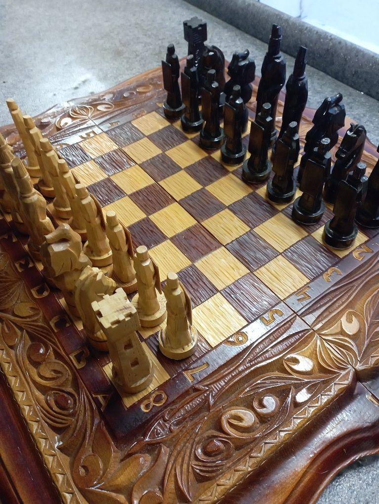 Шахматы и нарды два в одном