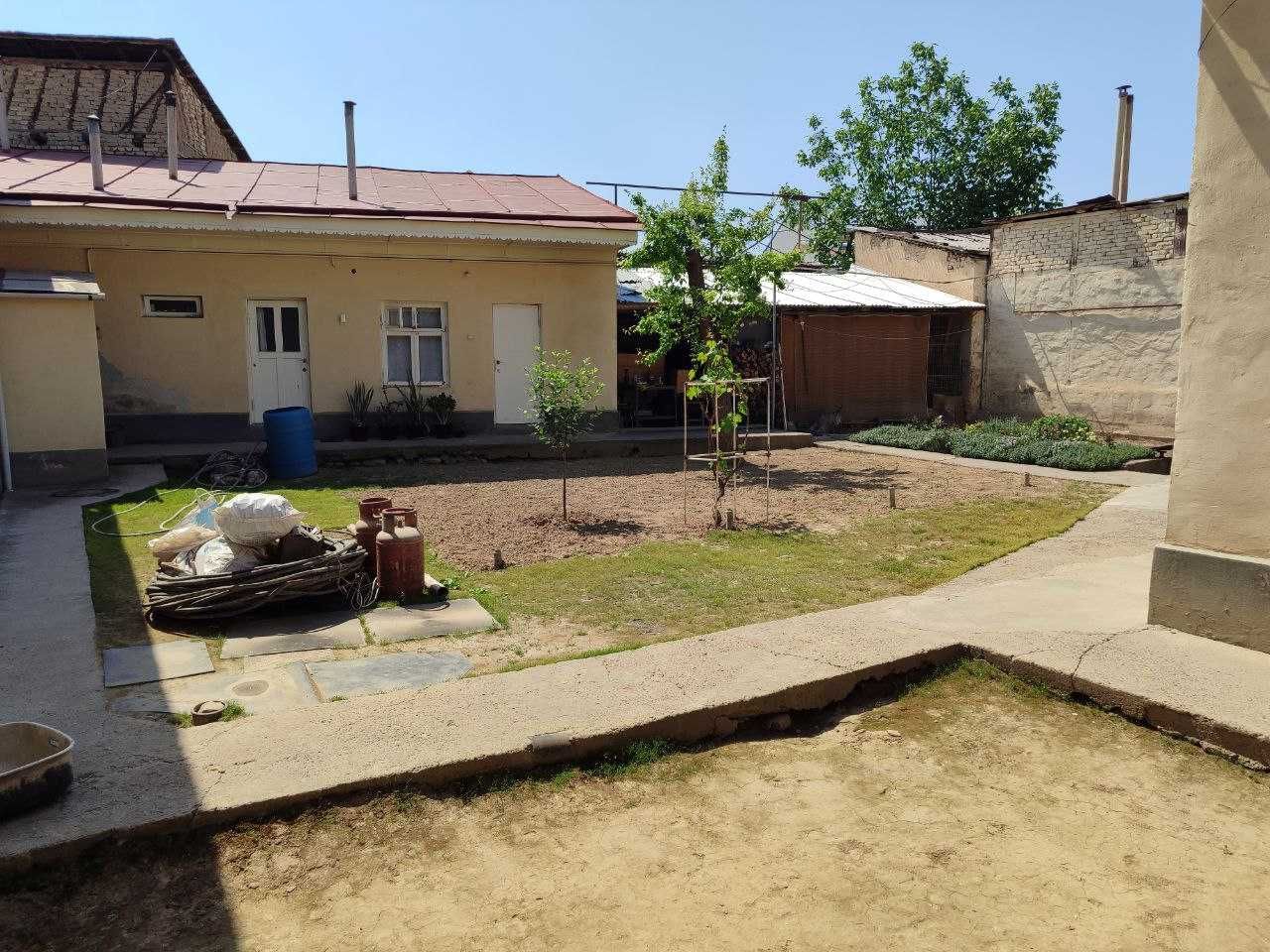 Продожа Дом Думрабод аринтир Атлас гиранд садик хостил можна пачти вол