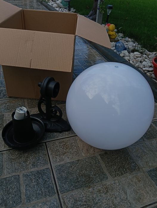 Vând 5 bucăți aplica exterior noi BISSO E27 NEGRU OPAL