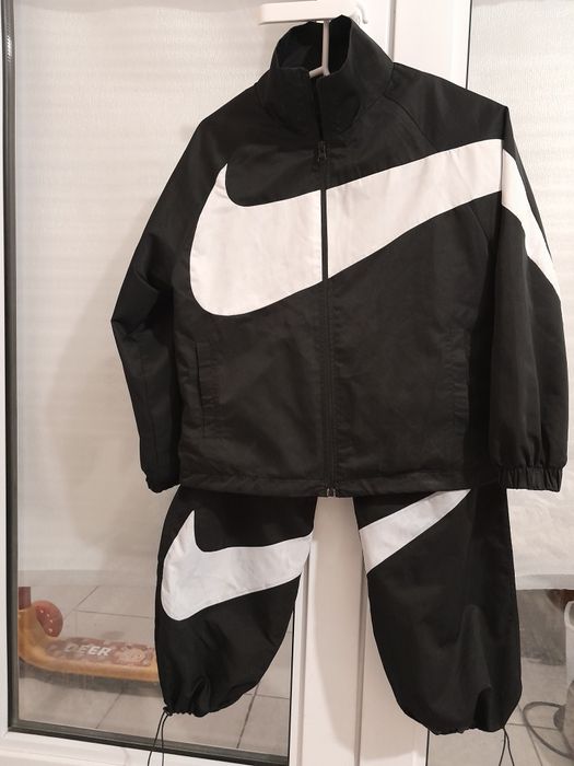 Продам спортивный костюм