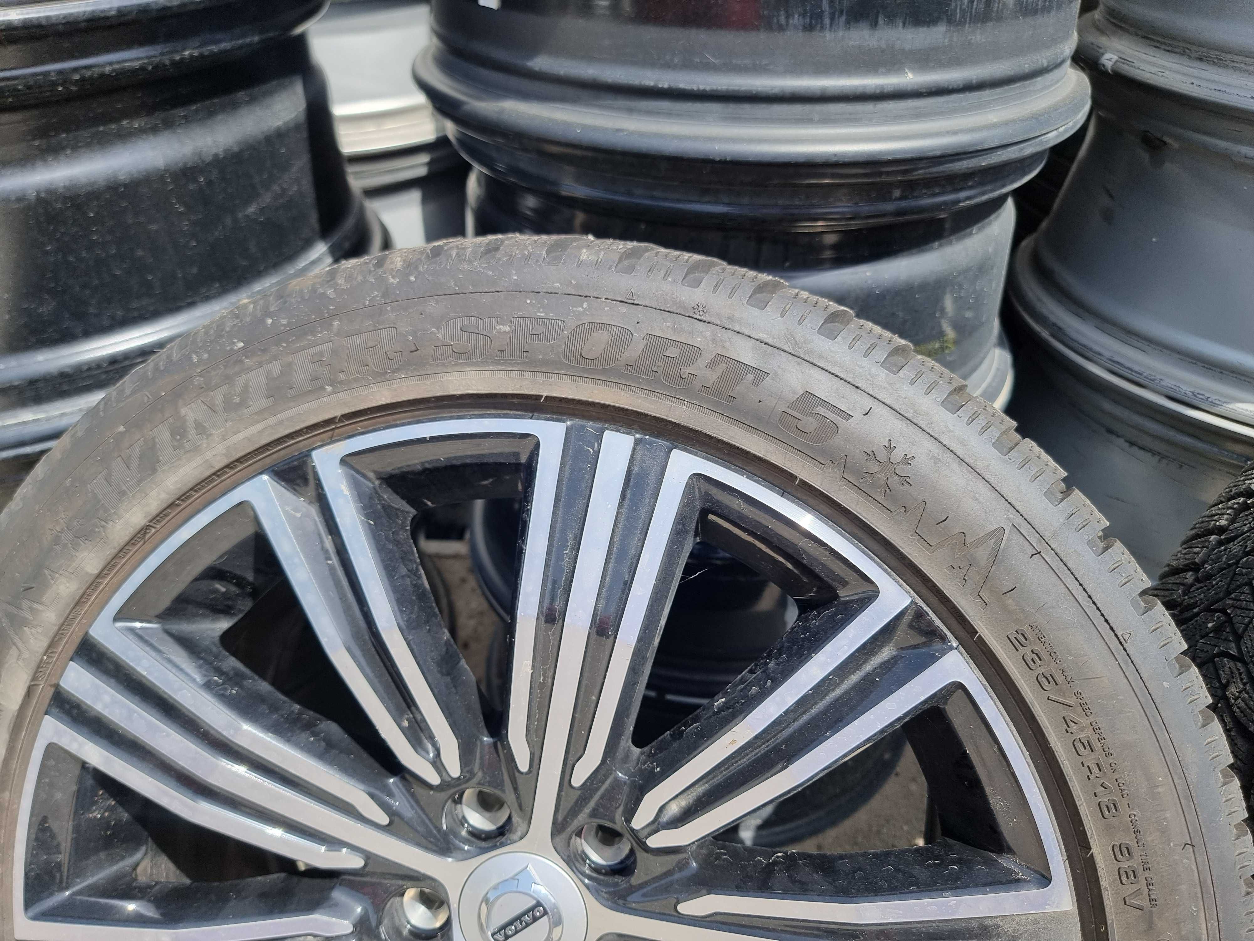 Set 4 anvelope Dunlop Winter Sport5 235 45 R18 Dot 2520 ci329