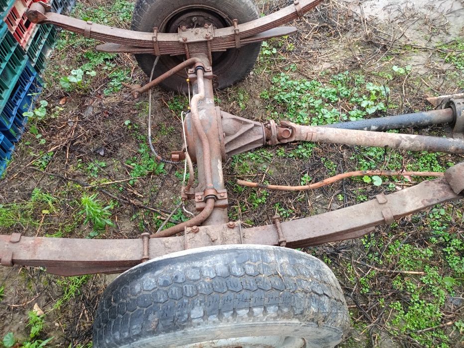 Punte spate completa cu grup arcuri și cardan Dacia papuc și motor