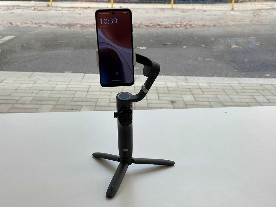 DJI Osmo Mobile 6 гимбъл за телефон