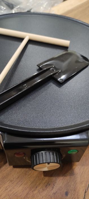 Уред за палачинки Adler