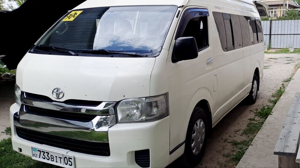 Пассажирские перевозки Toyota Hiace