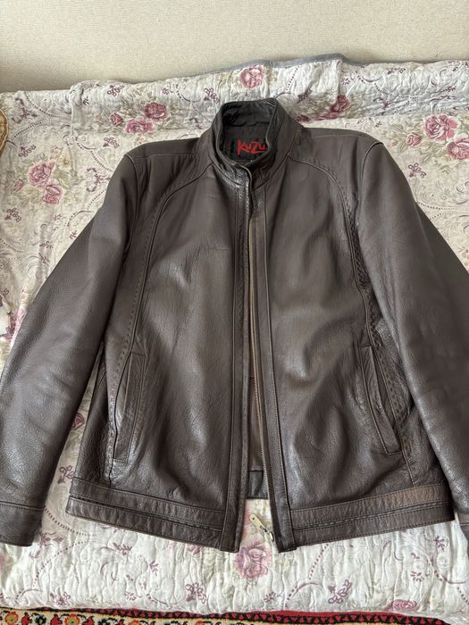 Продам кожанную куртку в хорошем состоянии,коричневая размер L46  ,