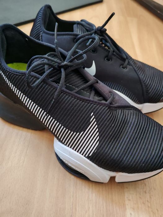 Дамски маратонки NIKE