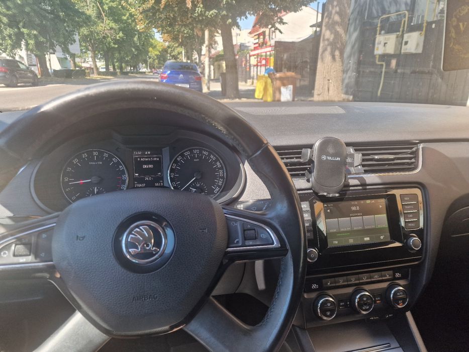 Vând Skoda Octavia