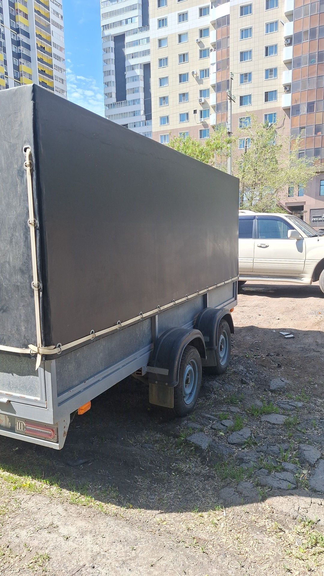 Продам прицеп. Категория В. В идеальном состоянии.