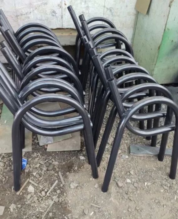 De vânzare Schelet metalic pt banca. Din țeava fin 4,5 cu 2 jumate.