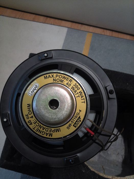 Продавам бас каса 10 инча