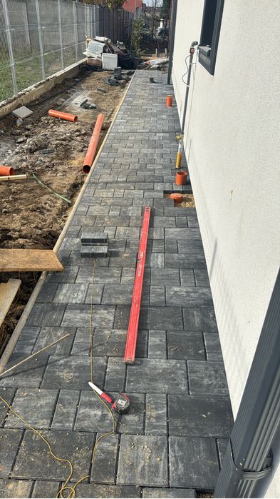 Montaj Pavaj-Borduri-gazon