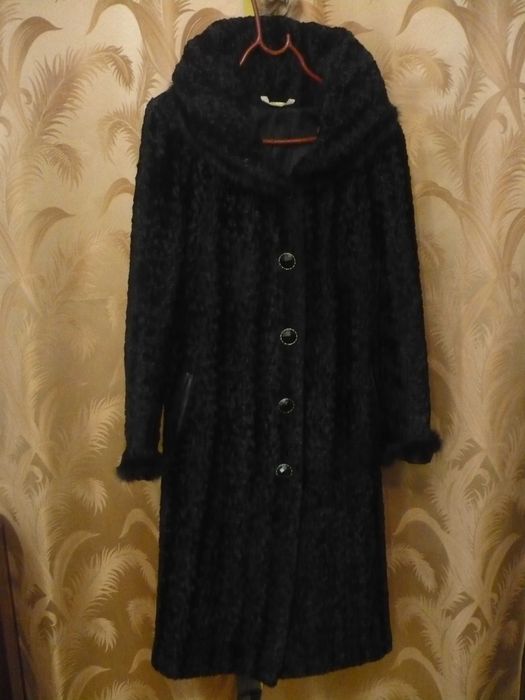 Шуба с капюшоном из искусственного меха Размер 46-48