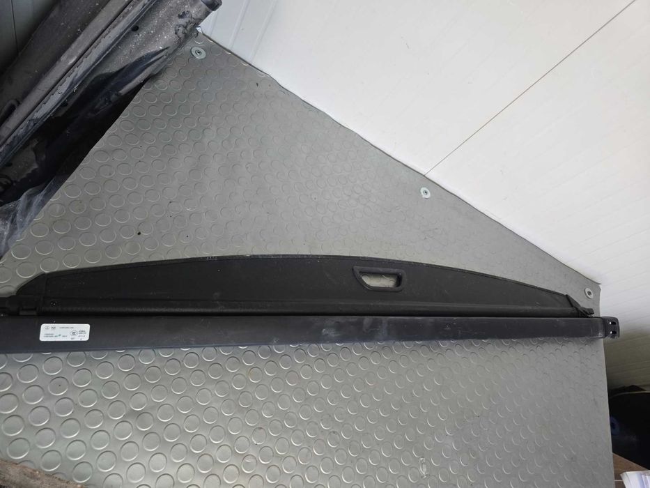 Продаваме щора за багажник за Mercedes GL/GLS W166