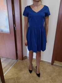 Продавам дамска къса синя рокля