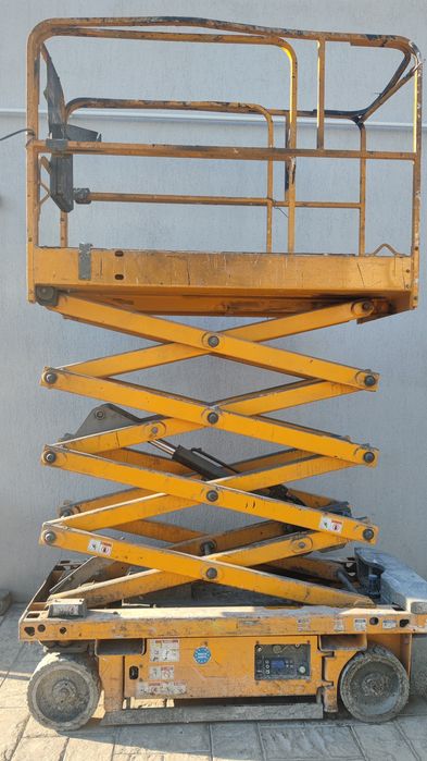 Închiriere Nacela Foarfeca