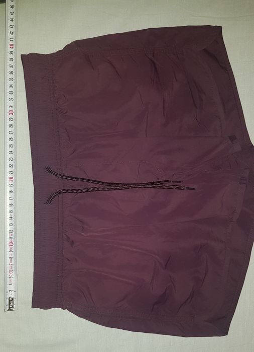 Pantaloni scurti