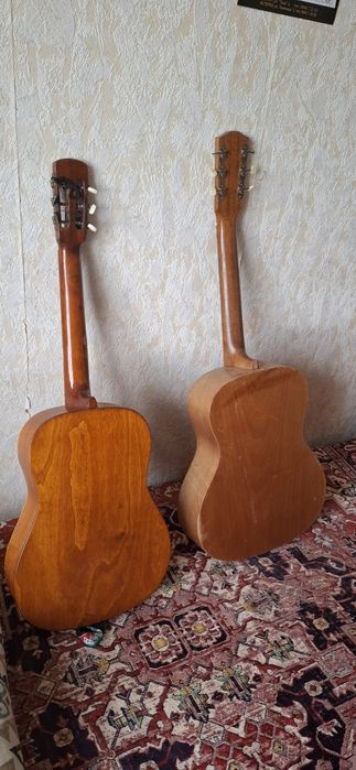 2 китари в почти безупречно състояние