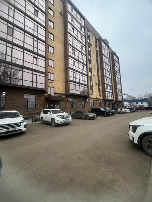Продам 4 ком кв 106 м2 в новом доме в районе детской больницы