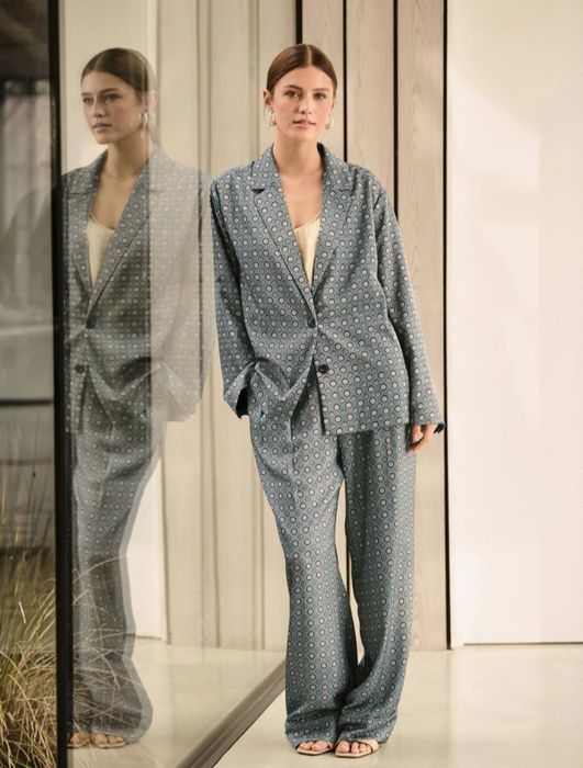 Костюм женский 52 р Англия