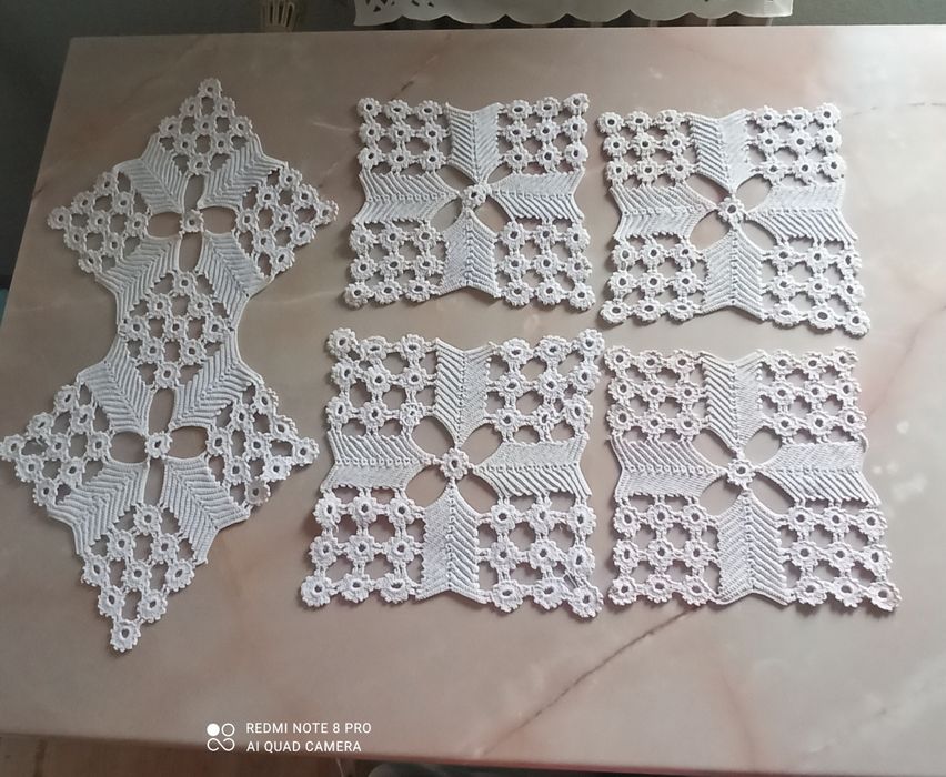 Set demacrame crosetat din 6 piese in conditii bune