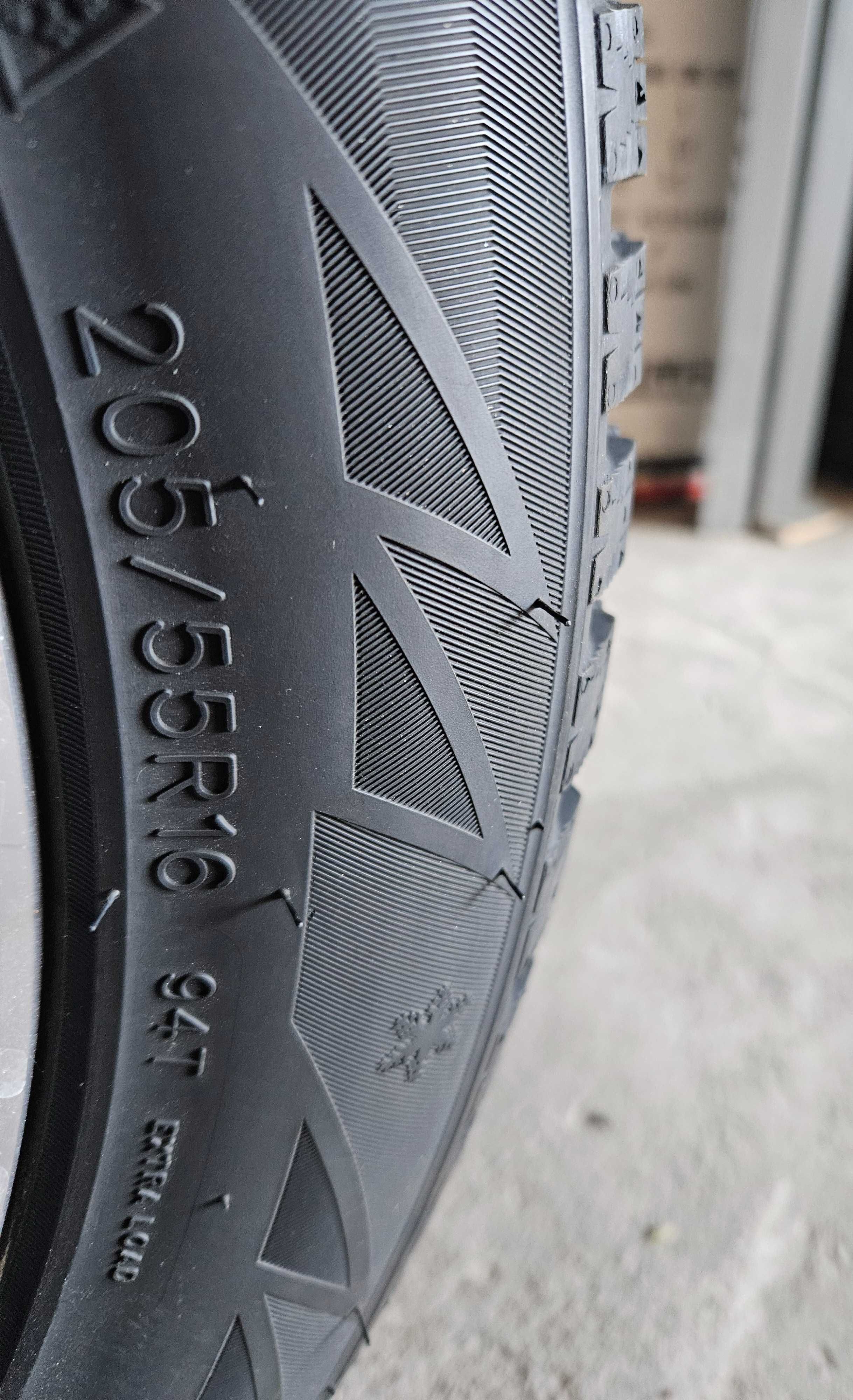Зимние шины 205/55R16