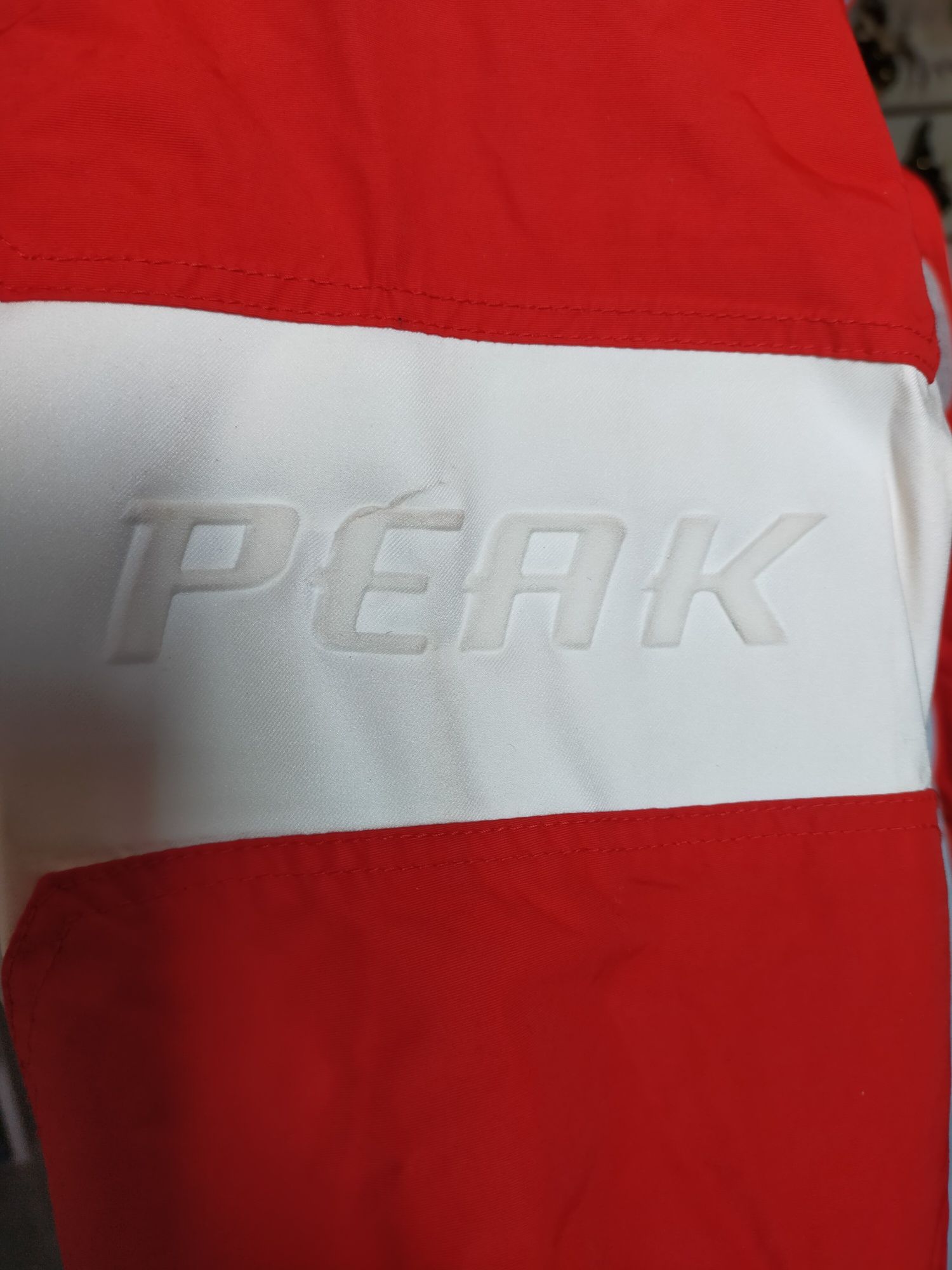 Vând costum ski PEAK PERFORMANCE mărimea M