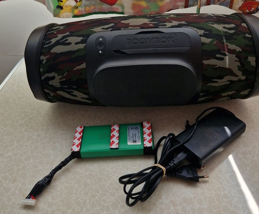 Jbl boombox înlocuită placa de baza cu amplificator