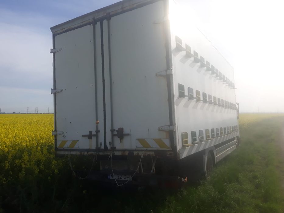 Vând URGENT !!!  Camion apicol Mercedes Atego 7,5 tone.