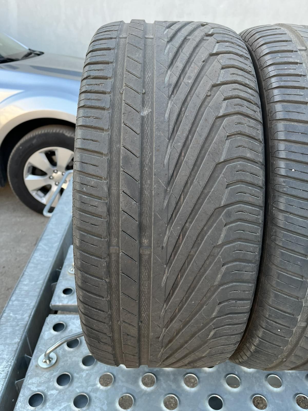 Гуми UNIROYAL 275/45 R20