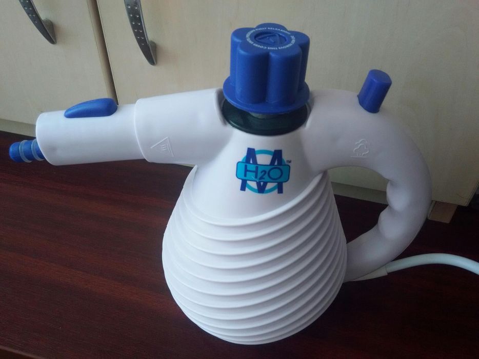 H2O steam cleaner