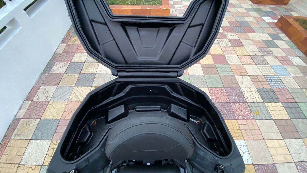 Cf moto 650 servodirecție. Arată și se prezintă ca și nou!