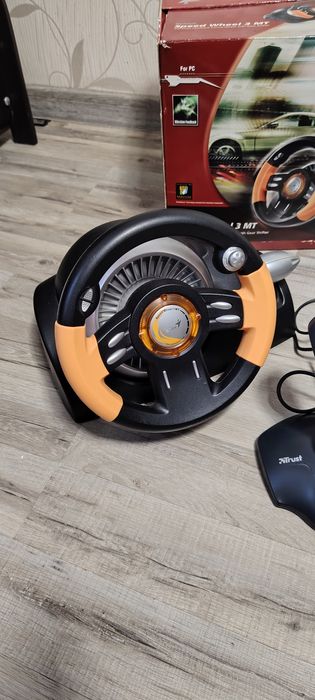 Volande curse Genius Speed Wheel 3 MT cu feedback prin vibrații și