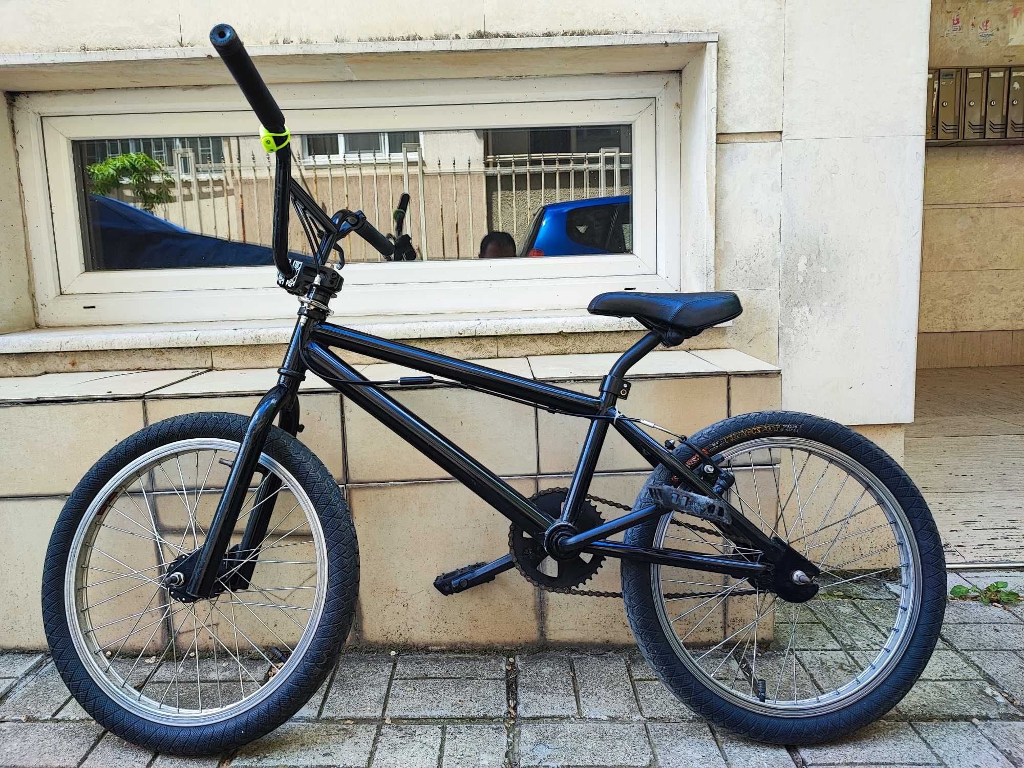 Продавам велосипед BMX