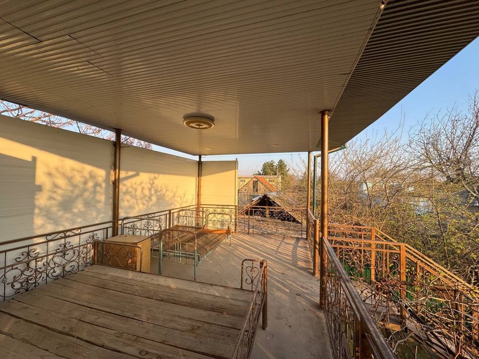 Чирчикда дача сотилади 6 соток узимиззики