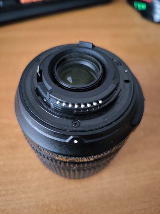 Obiectiv foto Nikon 18/105