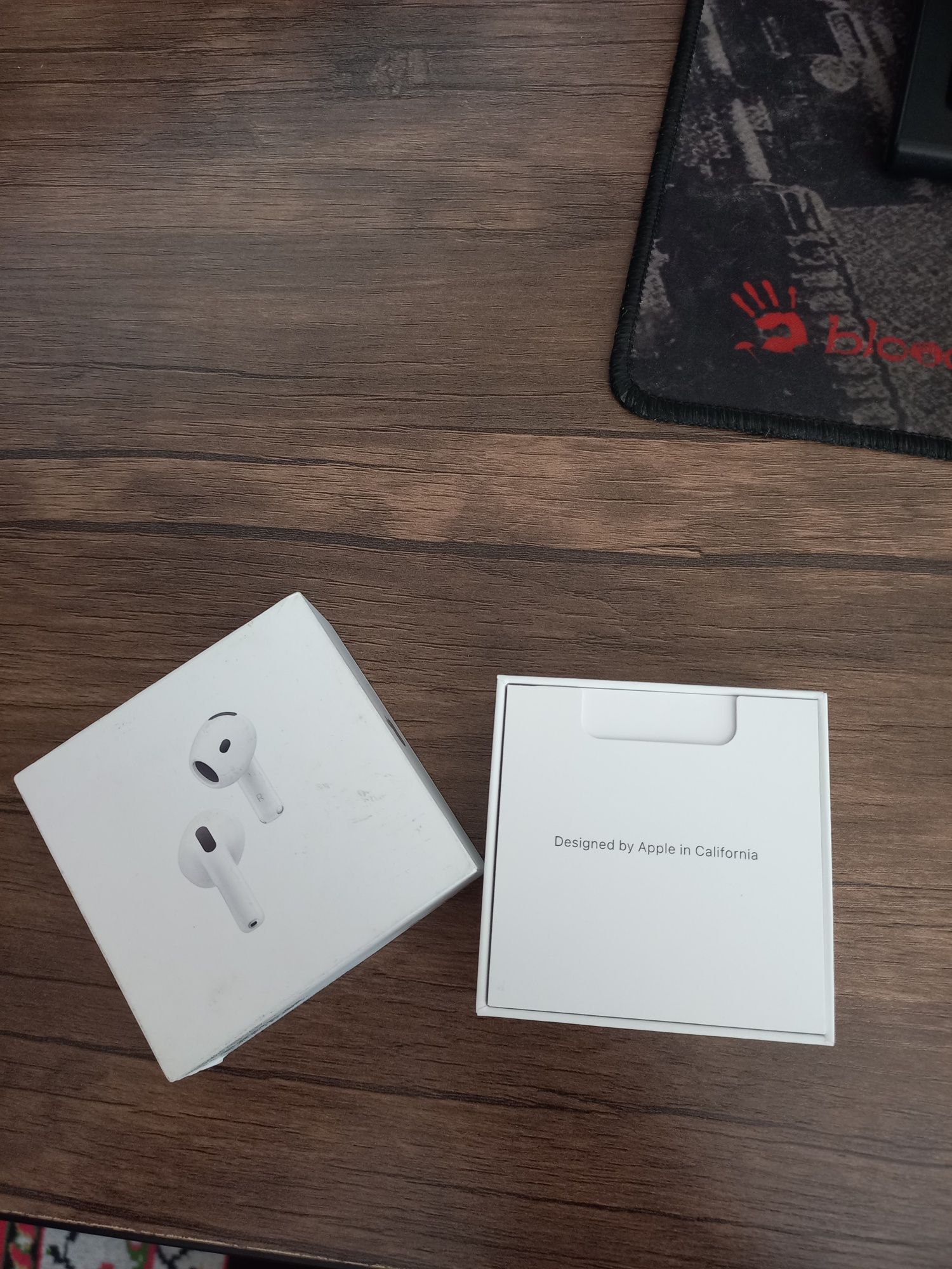 AirPods 4 поколение