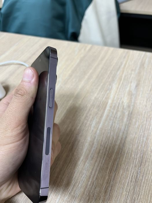 iPhone 14 Pro додда