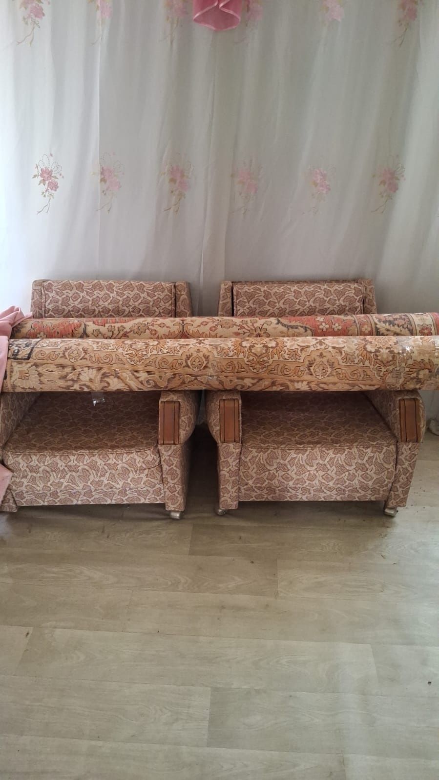 Диван и мини диван +2 кресла