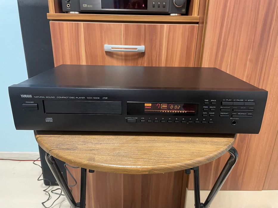 Yamaha CDX-530E RS Compact Disc Player