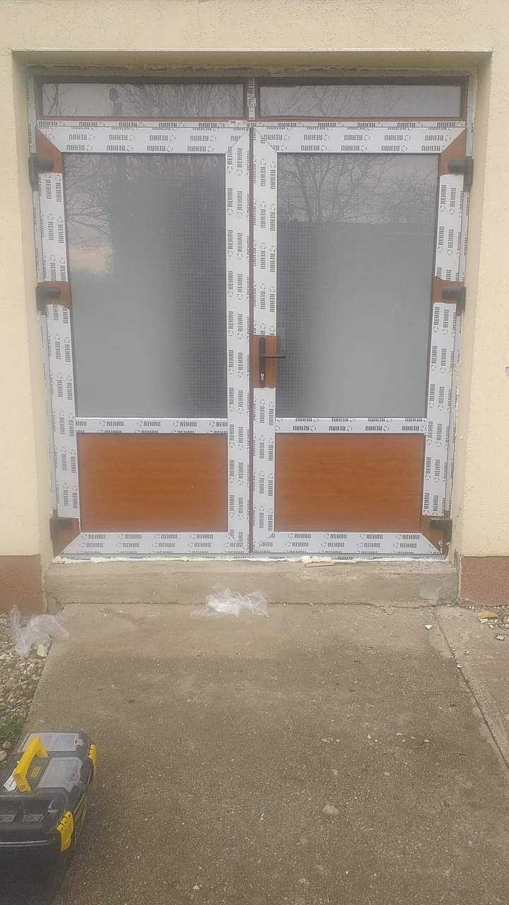 Reparații ferestre și uși pvc