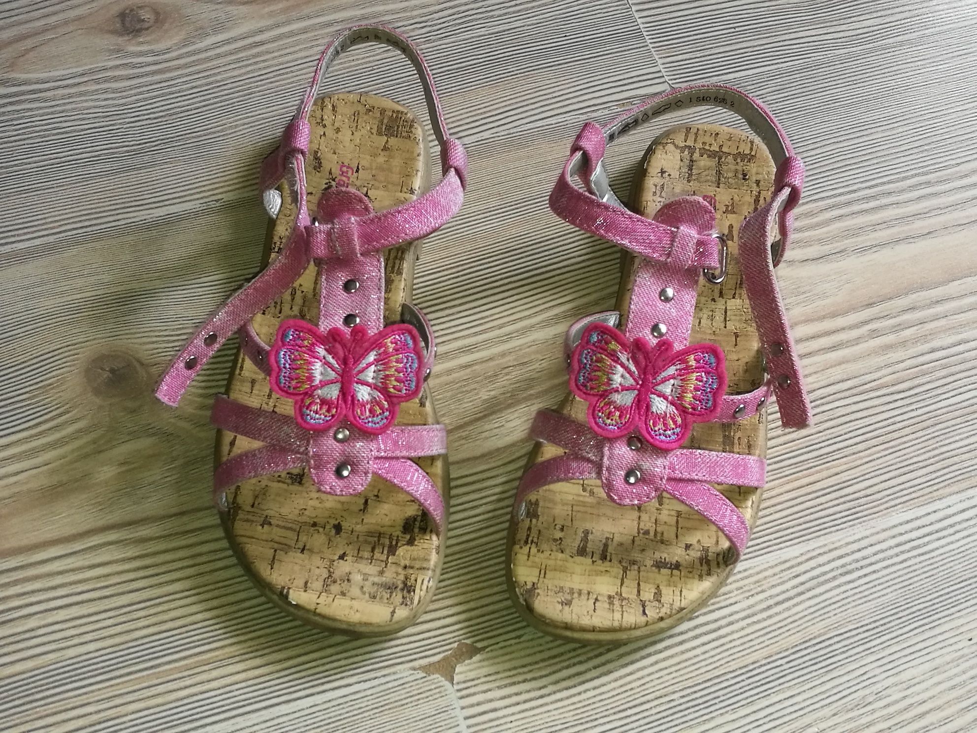 Sandale roz (fată)