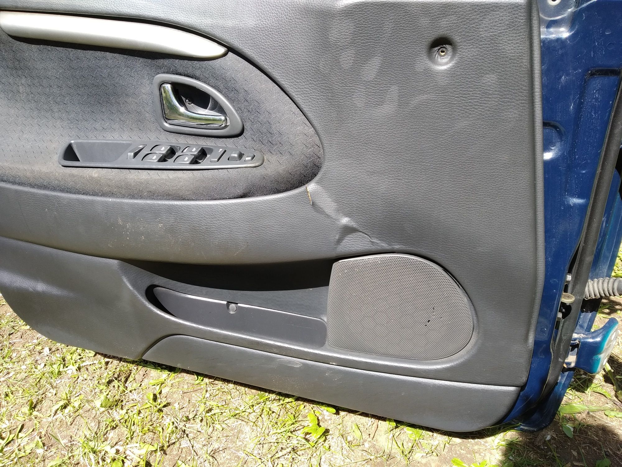 Врати за Volvo V40