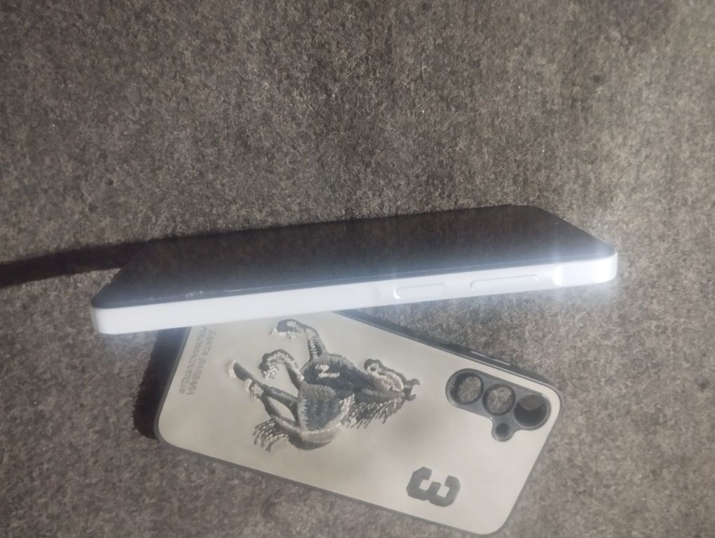 Galaxy A25 5G idealni xolatda