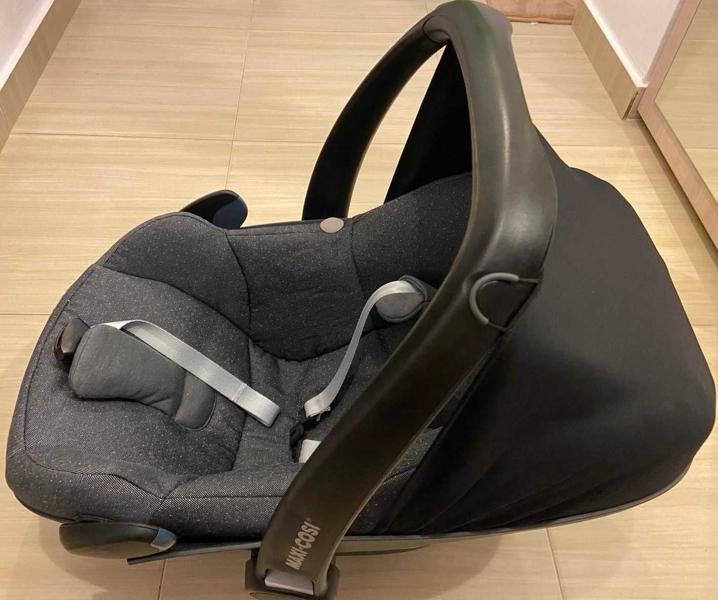 Scoica  + Baza IsoFix 2wayFix - Maxi Cosi Pebble Plus Graphite