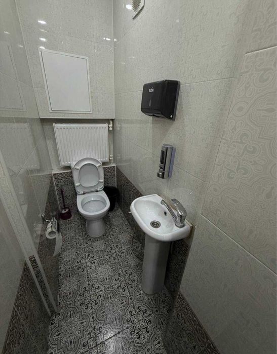 Аренда под офис недалеко от метро Дружба, Коратош 70м2 2 комната 950$!