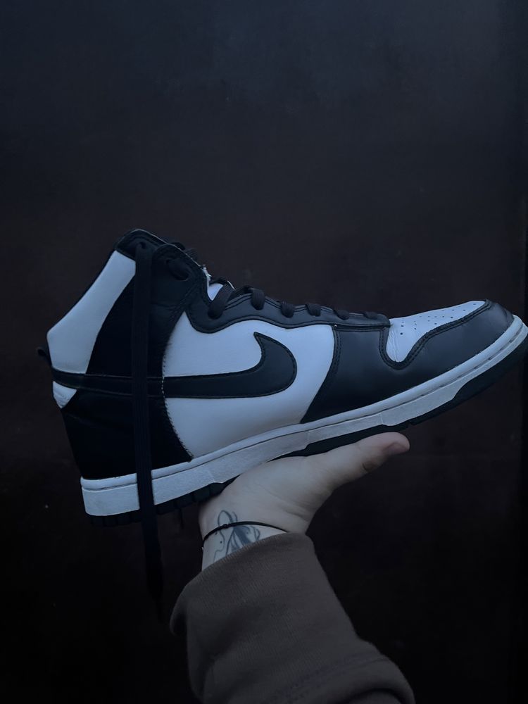 Nike Dunk Retro Hi Panda