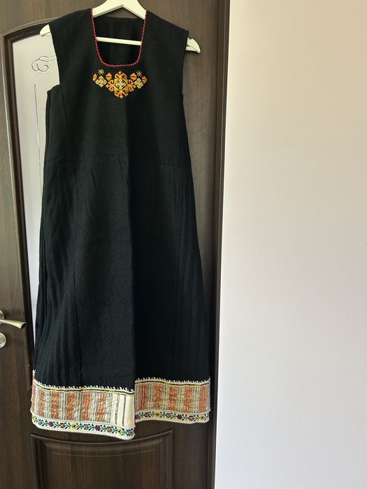 Автентична дамска носия